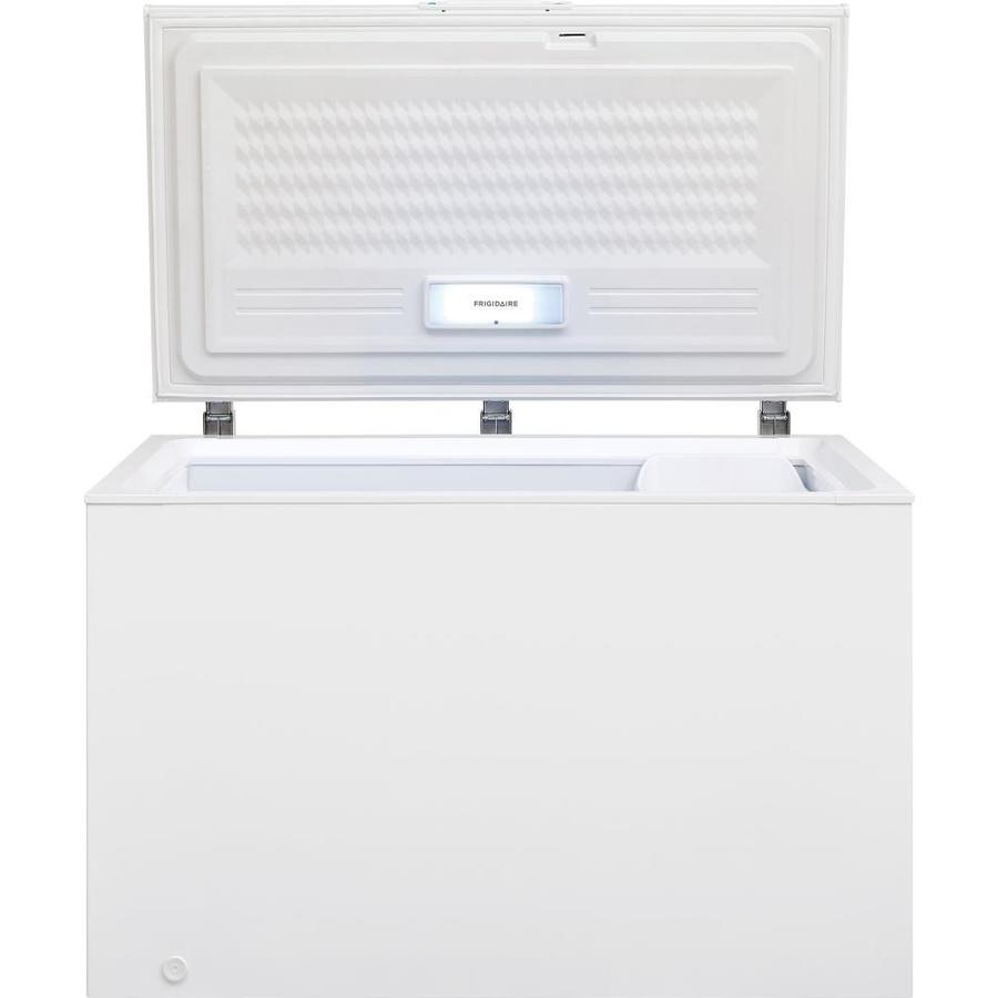 Frigidaire 14 8 Cu Ft Manual Defrost Chest Freezer White In The Chest