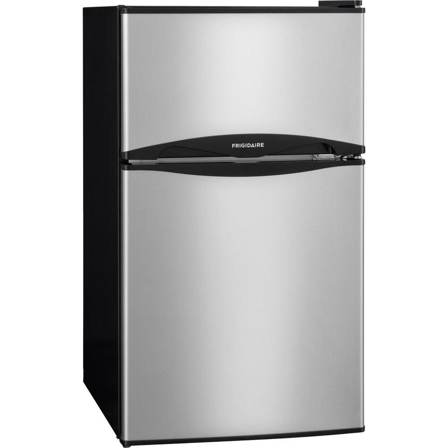 Frigidaire 3.1cu ft Freestanding Mini Fridge Freezer Compartment