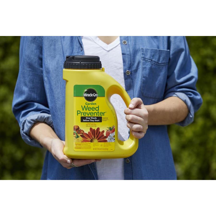 Miracle-Gro Garden Weed Preventer1 80-oz. Pre-Emergent Crabgrass