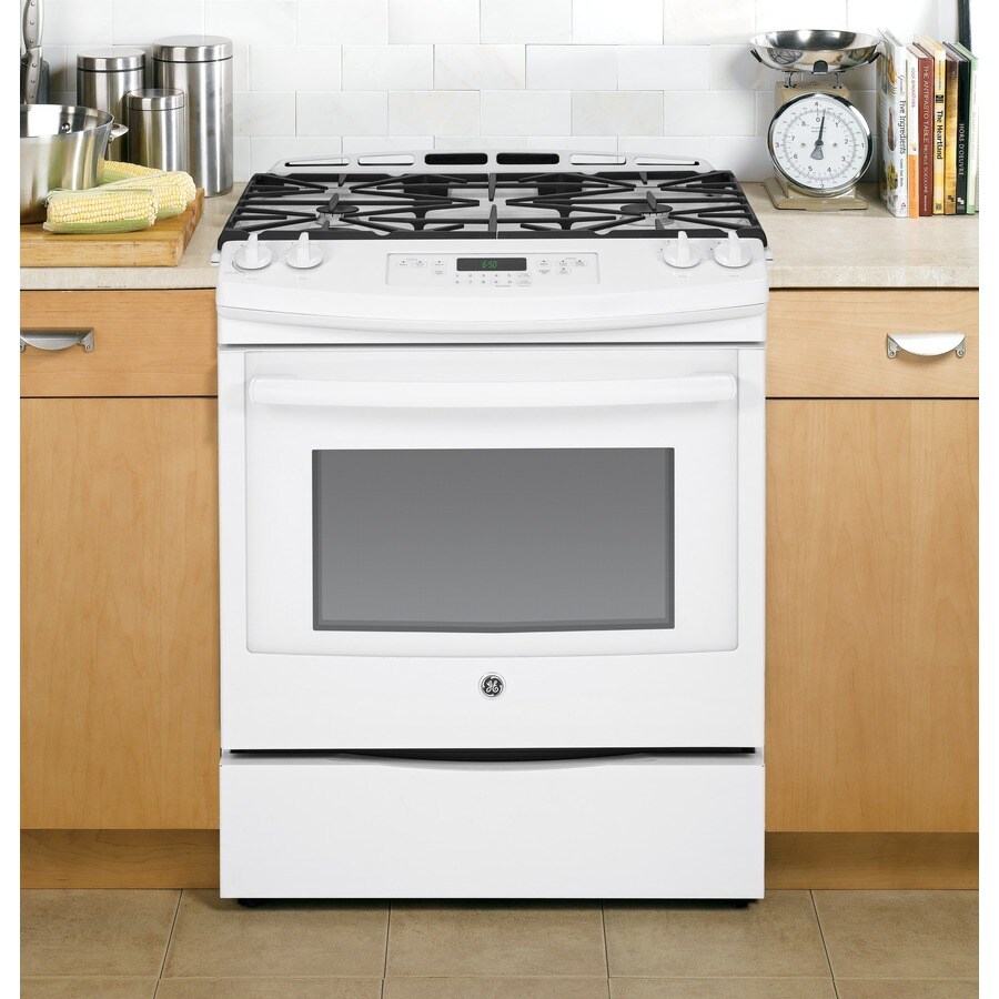 GE 5.6cu ft SlideIn Gas Range (White) 30in; Actual 31.25in