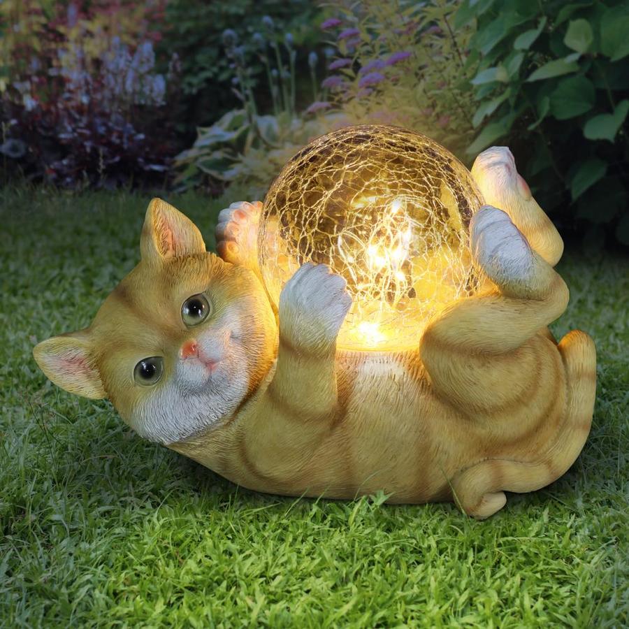 cat lawn statue