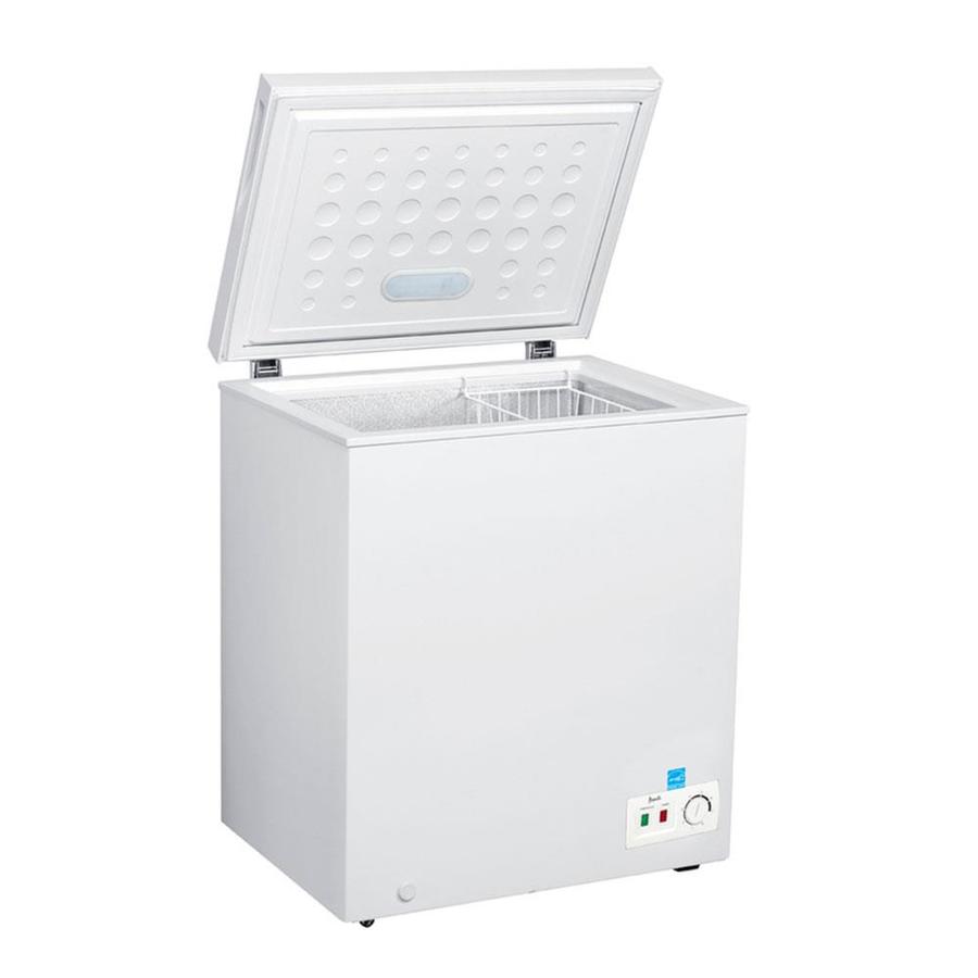 Avanti 5cu ft Manual Defrost Chest Freezer (White) in the Chest