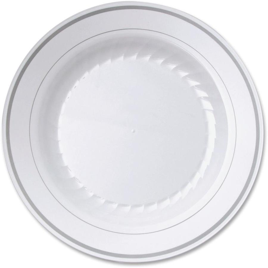 white plastic disposable plates