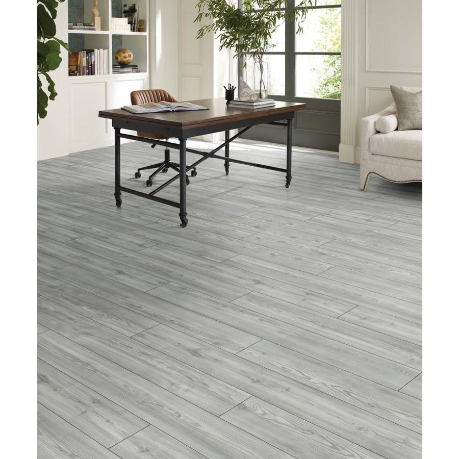 Shaw Prismatic Plus Macomb Vinyl Plank Sample In The Vinyl Flooring ...