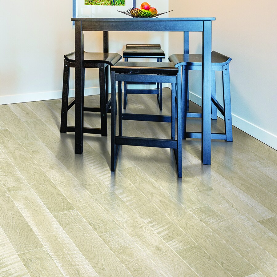 Style Selections Vintage Oak 5 23 In W X 3 93 Ft L Embossed Wood Plank Laminate Flooring In The Laminate Flooring Department At Lowes Com