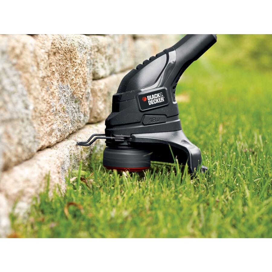 BLACK & DECKER 18Volt 10in Straight Cordless String Trimmer with