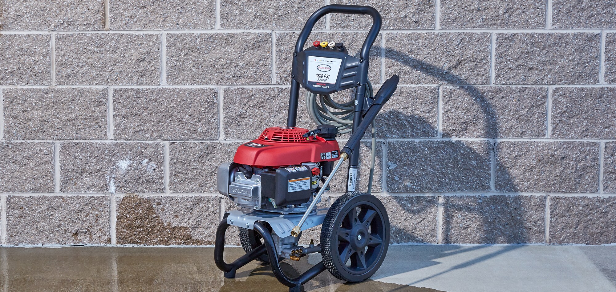 SIMPSON MegaShot 2800PSI 2.3GPM Cold Water Gas Pressure Washer with