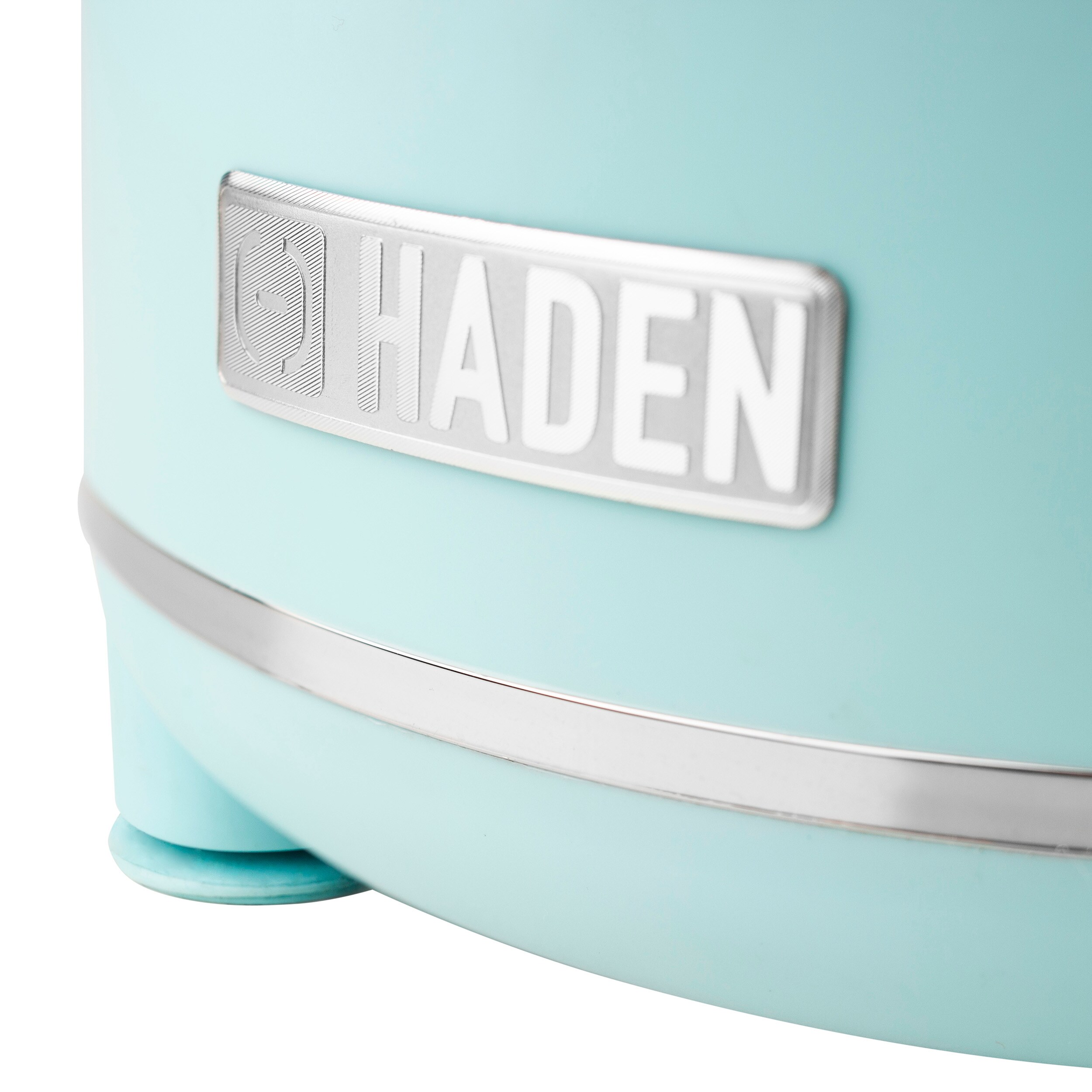 Haden Heritage 56-oz Turquoise 550-Watt Blender in the Blenders 