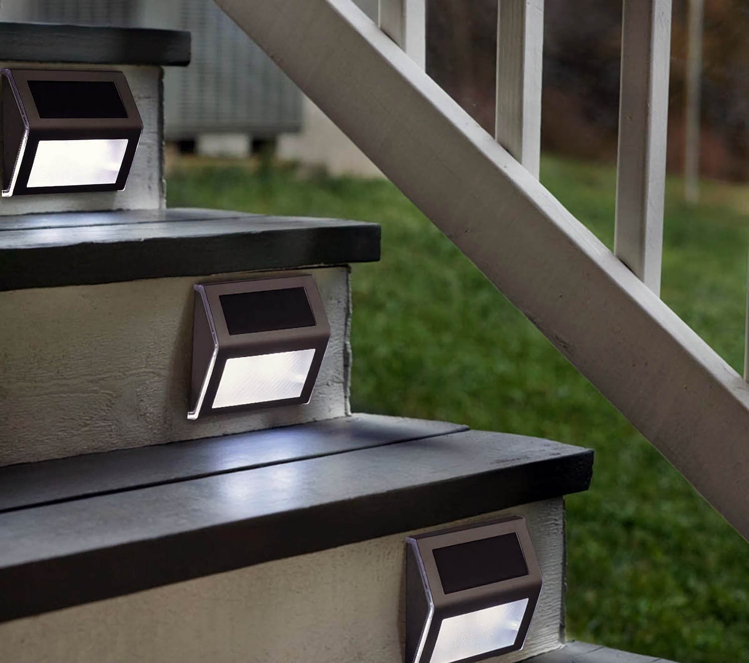 Solar Powered LED Stainless Steel Fence Path Light Outdoor Garden Step Wall Lamp
