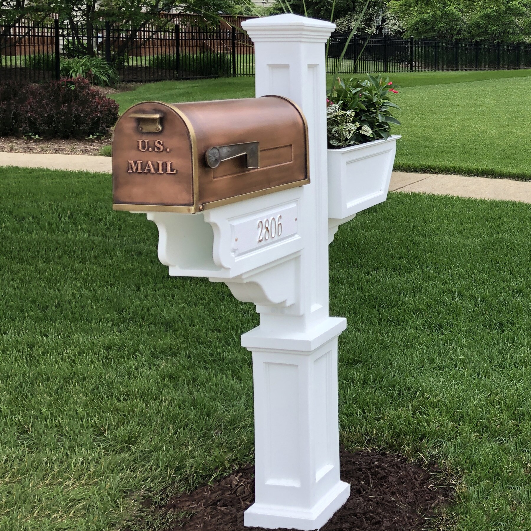 Mayne White Polymer 4 X Mount Mailbox Post In The Posts Department At Lowes Com