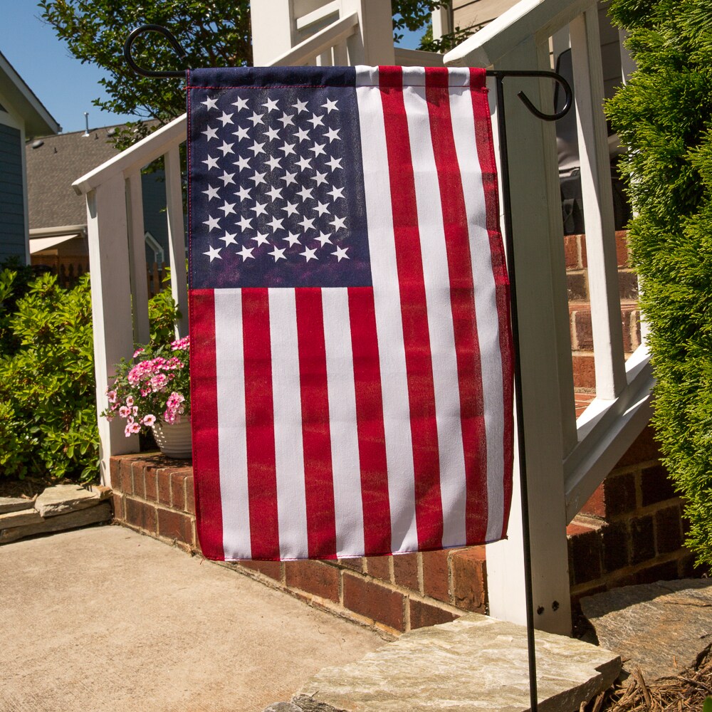 Independence Flag 1.5-ft W X 0.989-ft H American Flag In The Decorative 