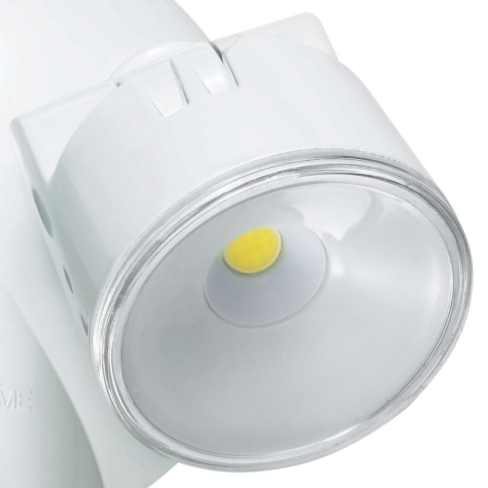 Globe Electric 1800lumen White Hardwired Integrated LED Outdoor DusktoDawn Floodlight in the