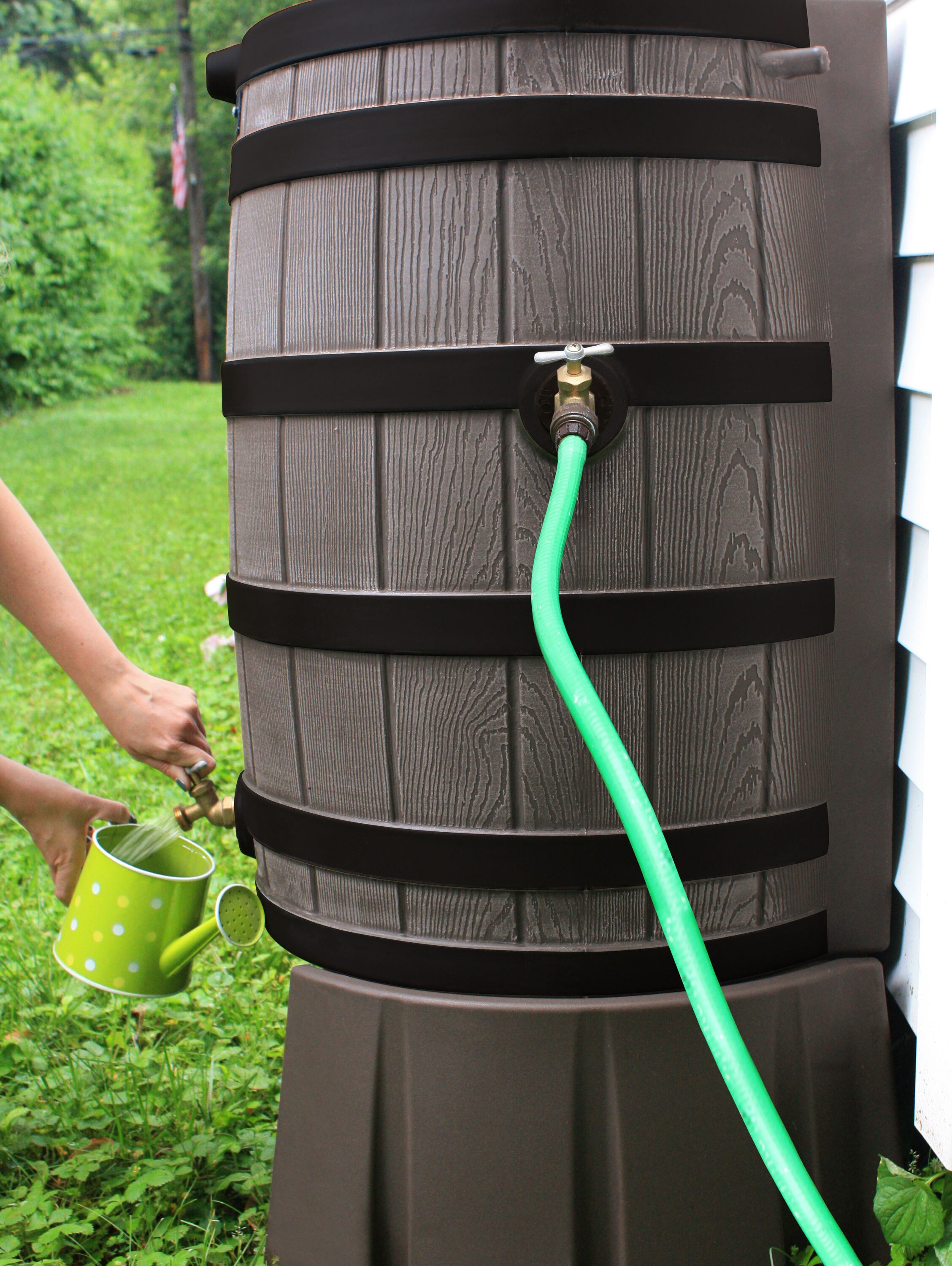 Rain Wizard 50 Gallons Oak Plastic Rain Barrel in the Rain Barrels