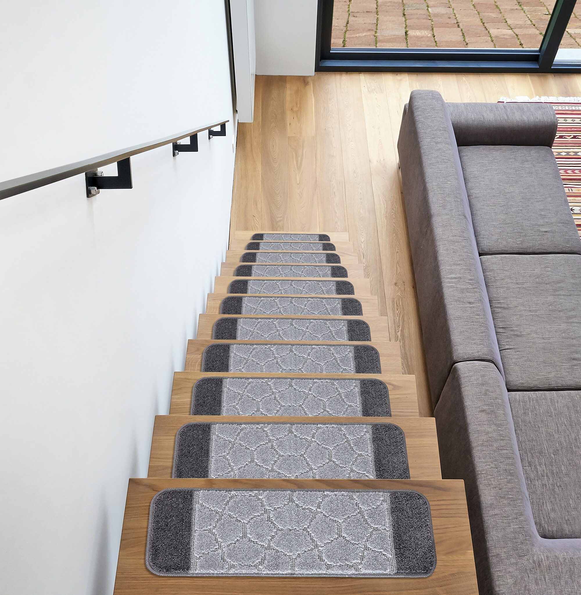 30mm Thickness Grey, 15 Soft Shaggy Carpet Stair Treads NON-SLIP MACHINE WASHABLE Mats/Rugs 22x67cm
