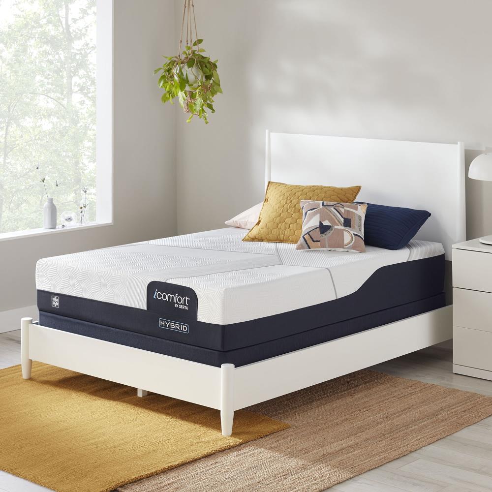 Serta 12in California King Hybrid Mattress in the Mattresses