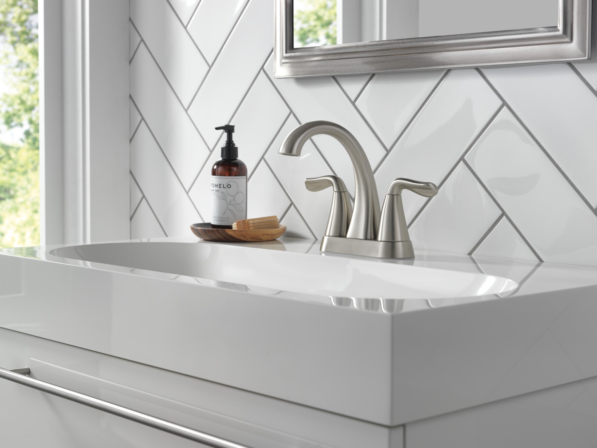 Delta Arvo Spotshield Stainless 2-handle 4-in centerset WaterSense High-arc Bathroom Sink Faucet with Drain
