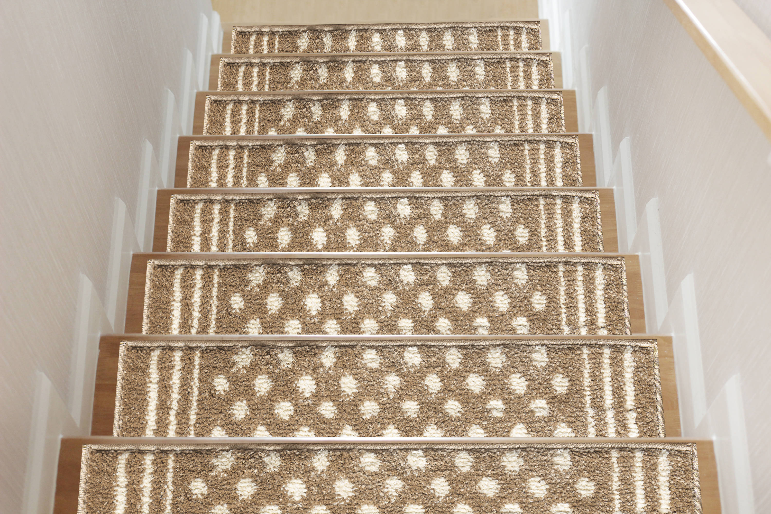 Sofia Rugs Stair Treads Includes Double Sided Adhesive Tape Stair Rugs for Dogs Meadow Set of 13 Stair Treads Carpet Non Slip Stair Runners for Wooden Steps Stair Treads Carpet 