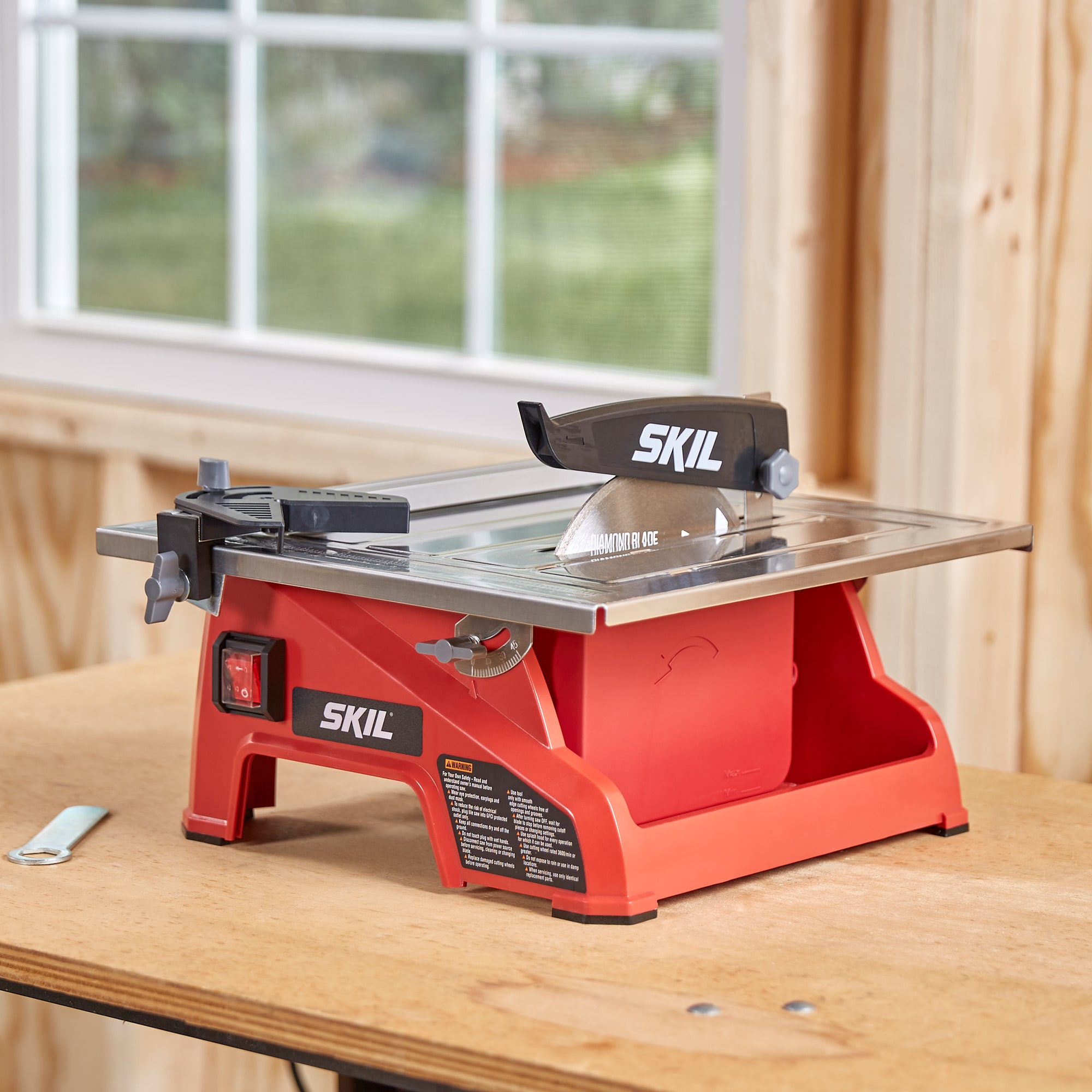 SKIL SKIL 7-IN BENCHTOP TILE SAW in the Tile Saws department at 
