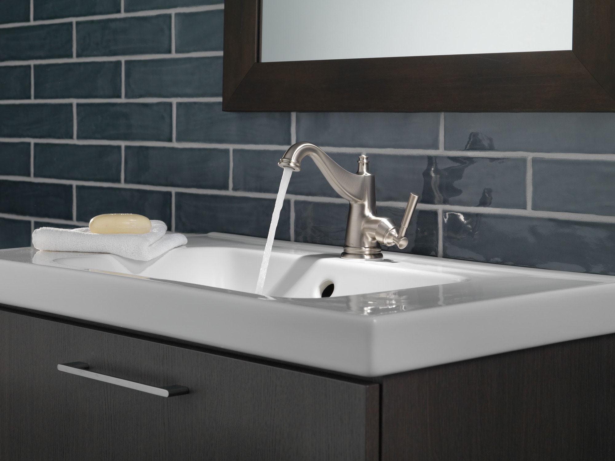 Delta Mylan Spotshield Brushed Nickel 1-handle 4-in centerset WaterSense High-arc Bathroom Sink Faucet with Drain with Deck Plate