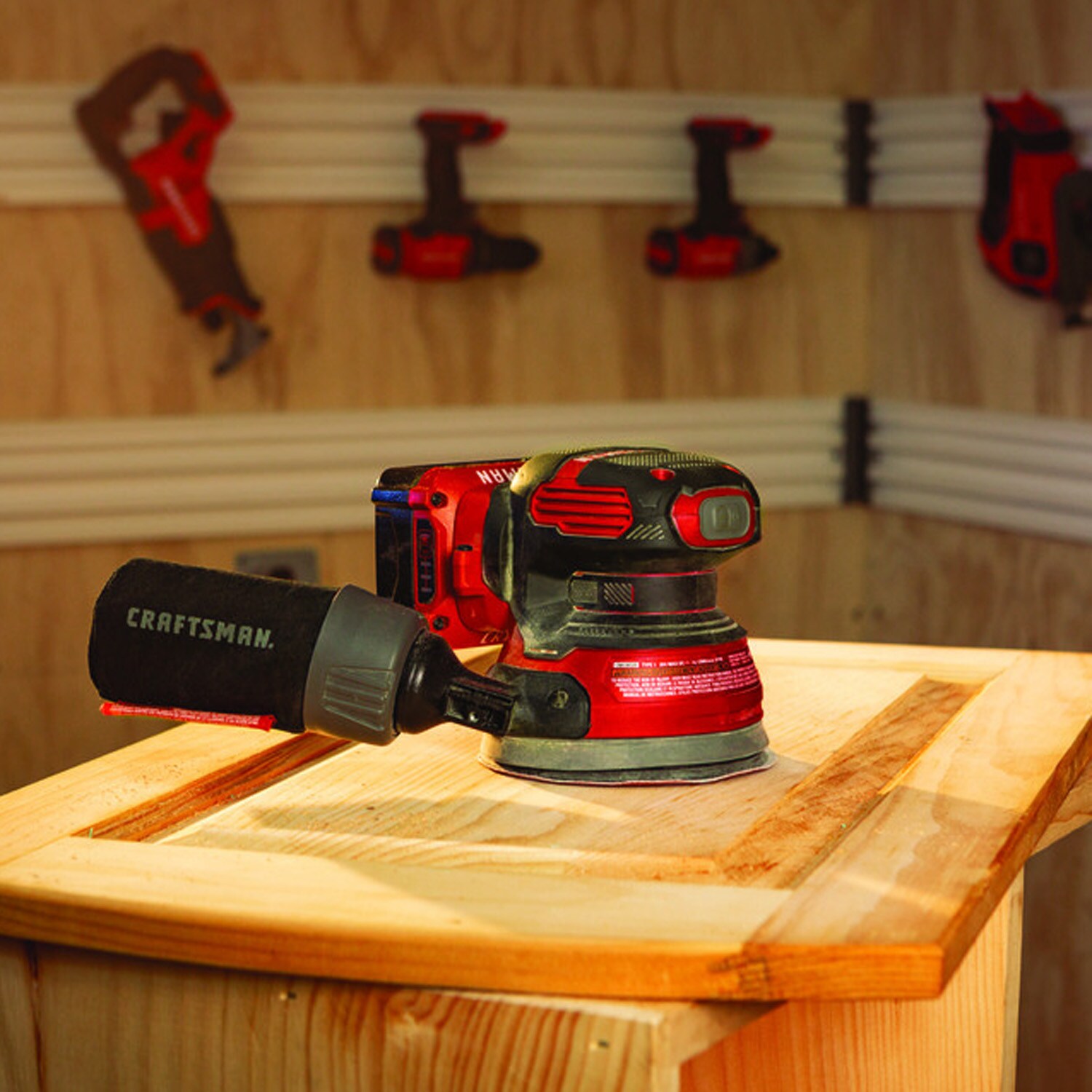 CRAFTSMAN V20 20Volt Cordless Random Orbital Sander with Dust