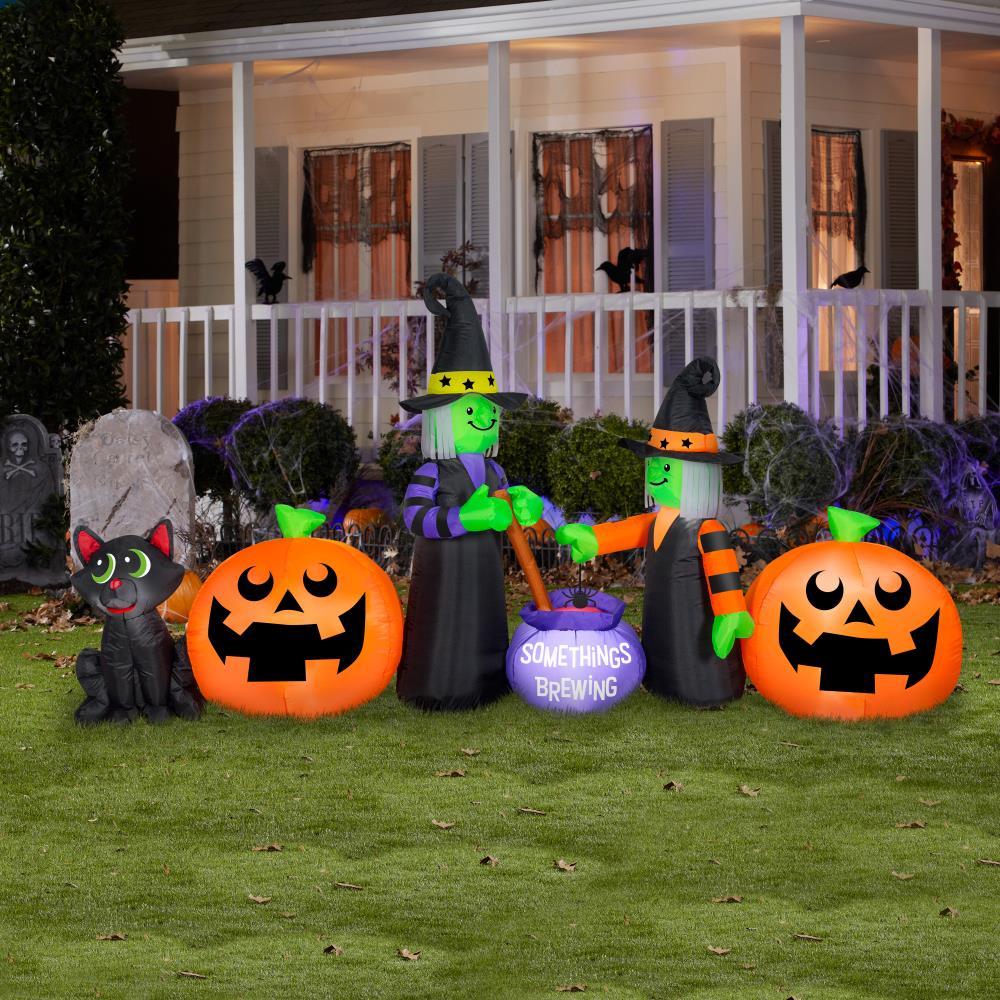 Gemmy 9-ft X 4.5-ft Lighted Witch Halloween Inflatable In The Outdoor ...