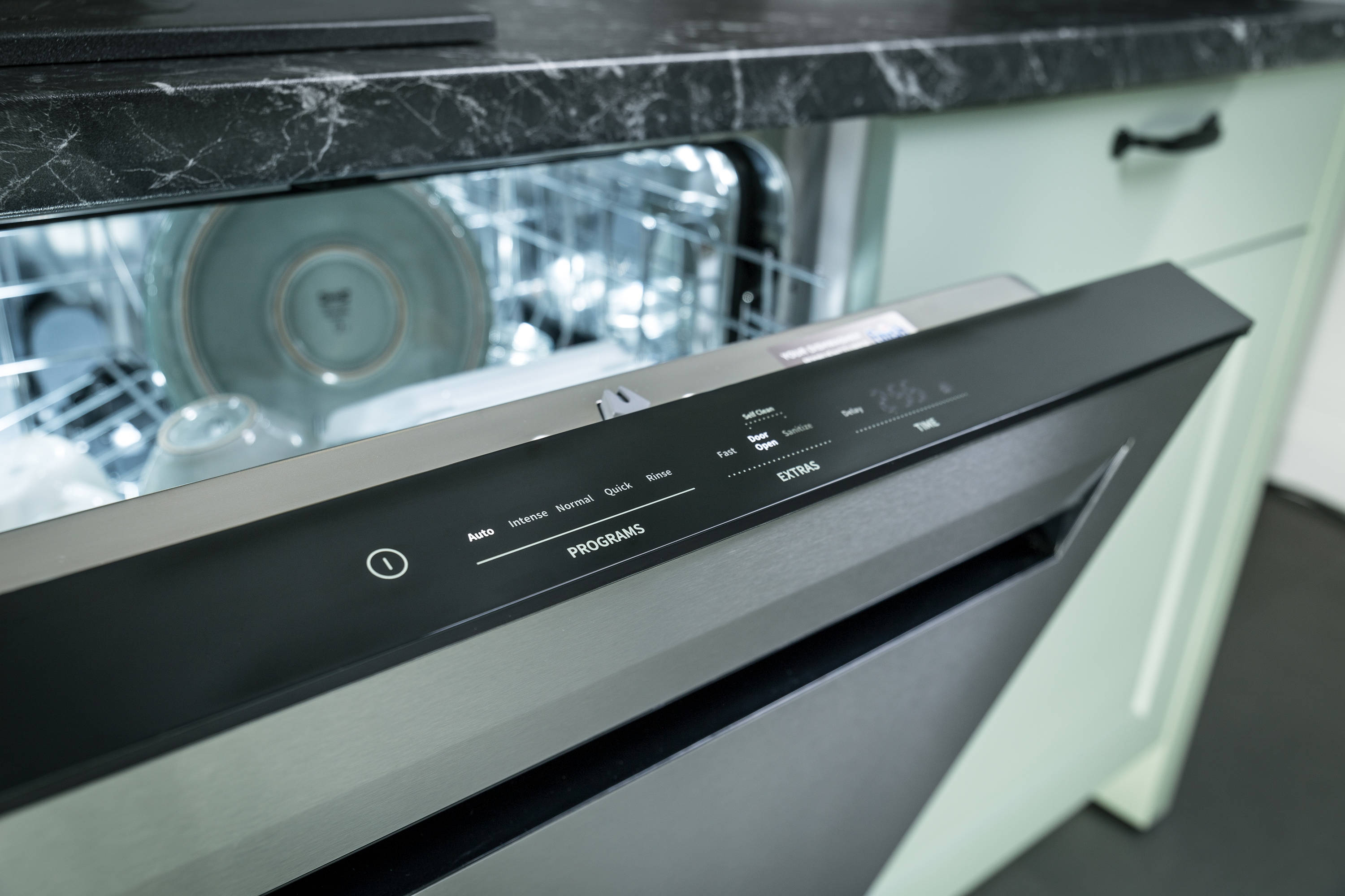 Hisense Top Control 24in BuiltIn Dishwasher (Stainless Steel) ENERGY
