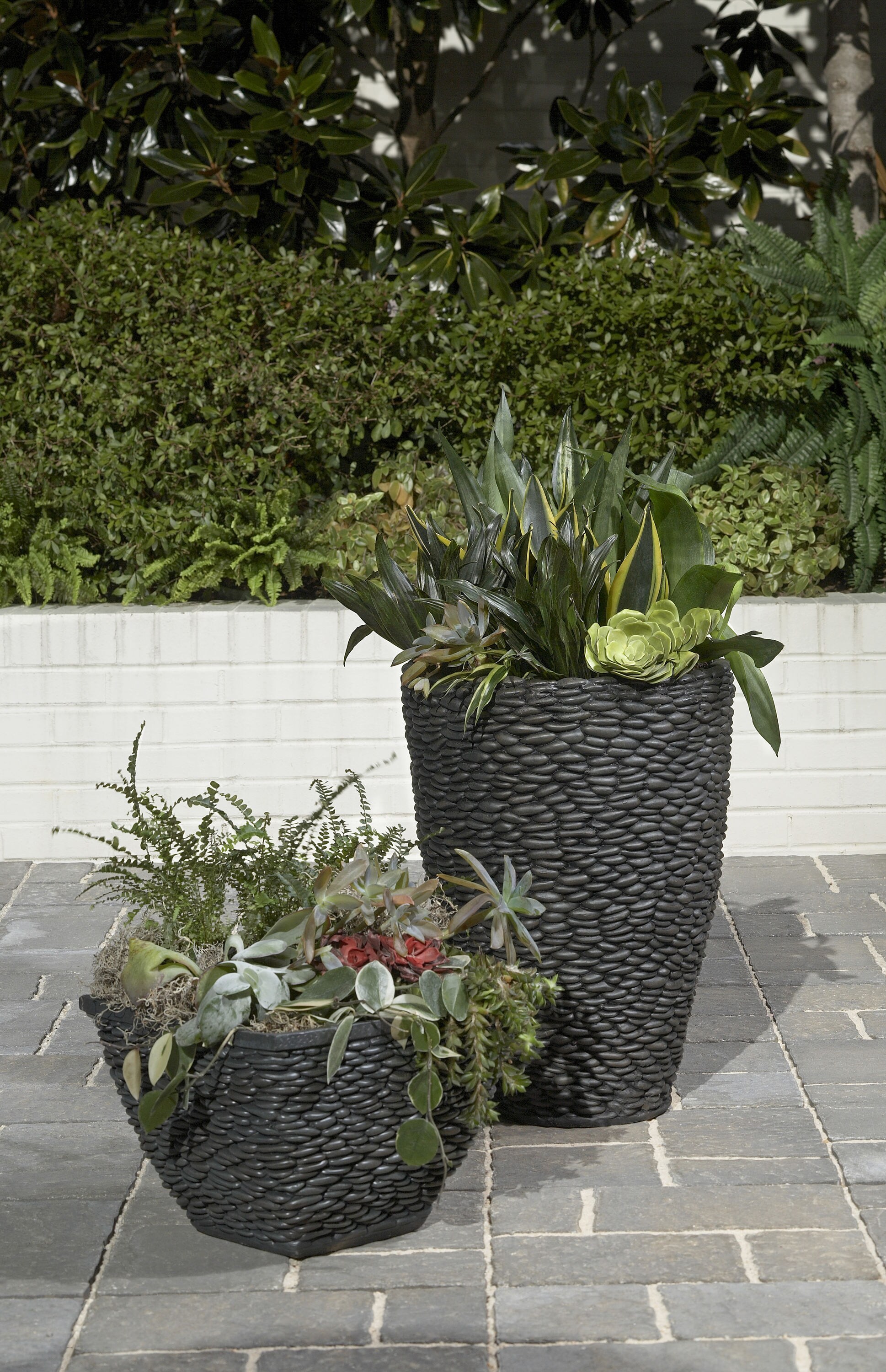 allen + roth 16.25in W x 22in H Gray Resin Planter in the Pots