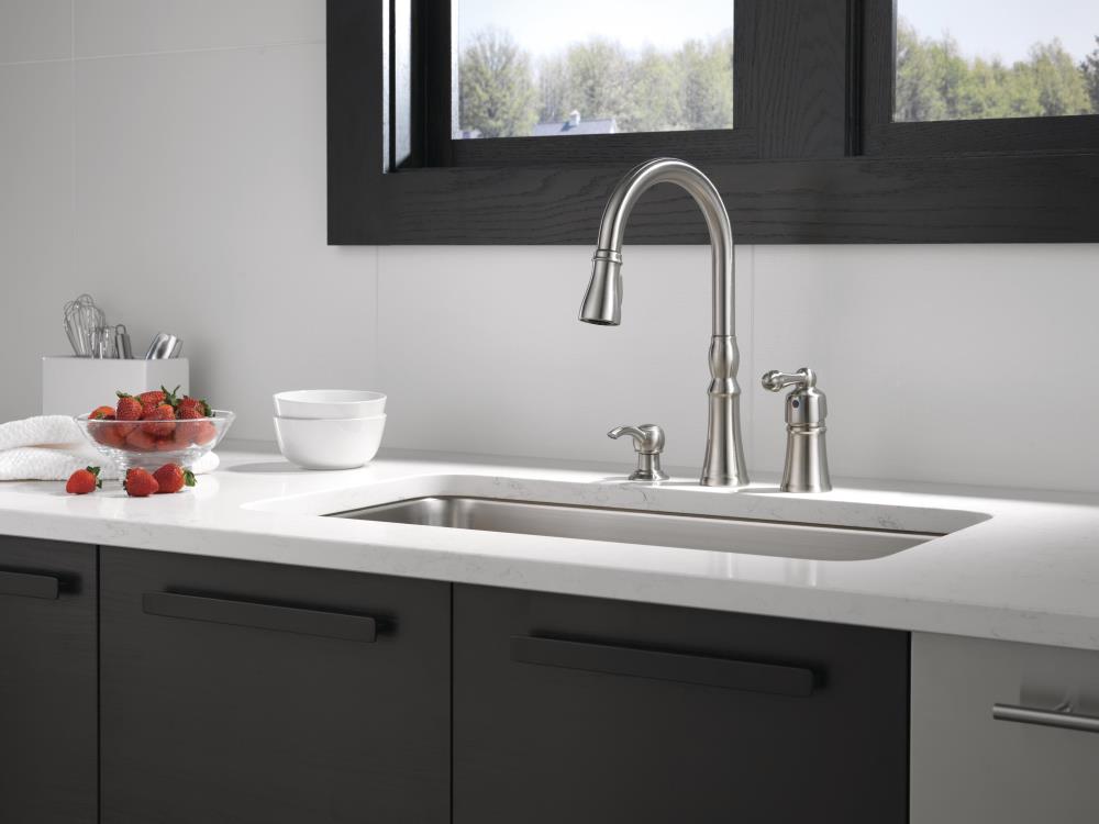 Peerless Decatur Stainless 1-handle Deck Mount Pull-down Kitchen Faucet 