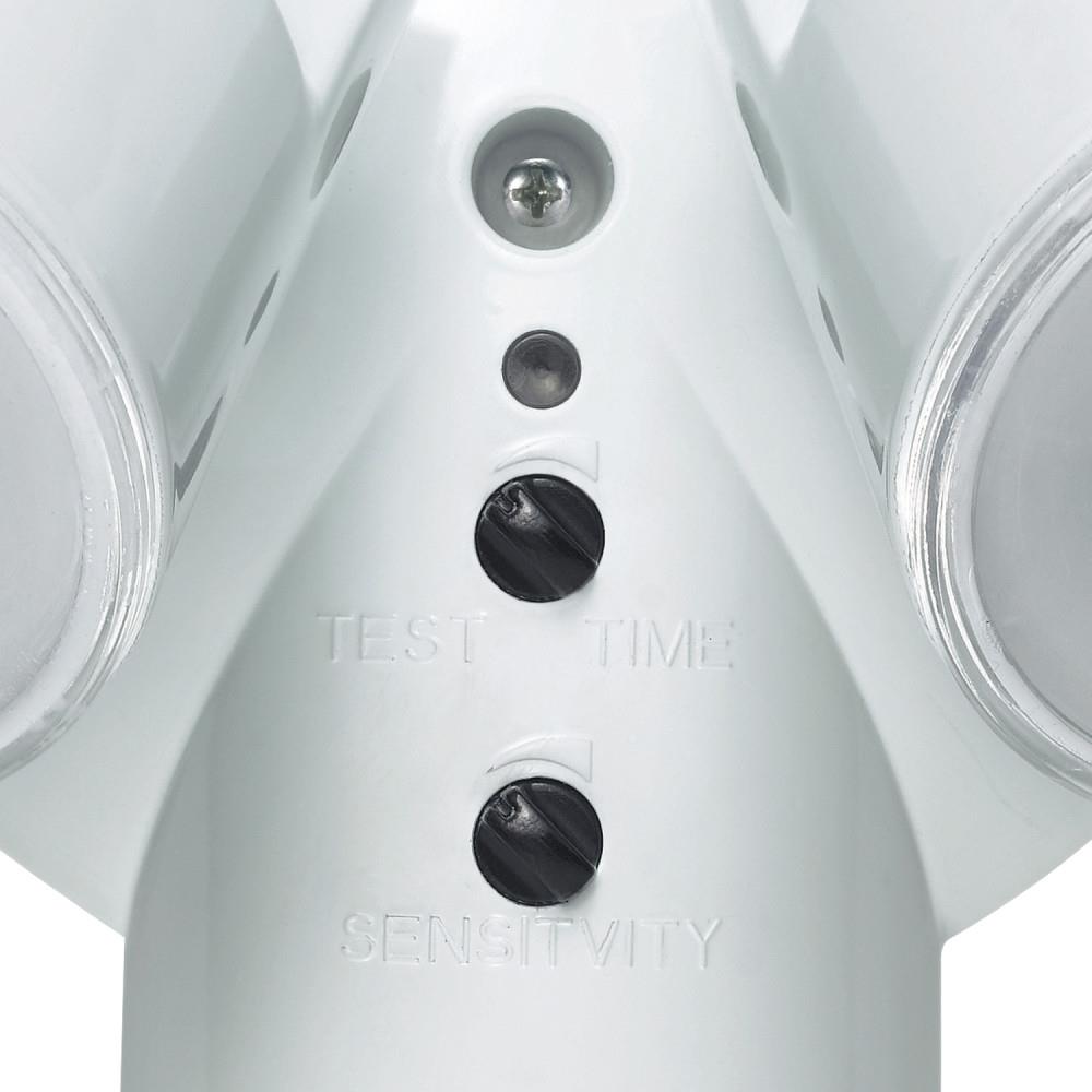 Globe Electric 1800lumen White Hardwired Integrated LED Outdoor DusktoDawn Floodlight in the