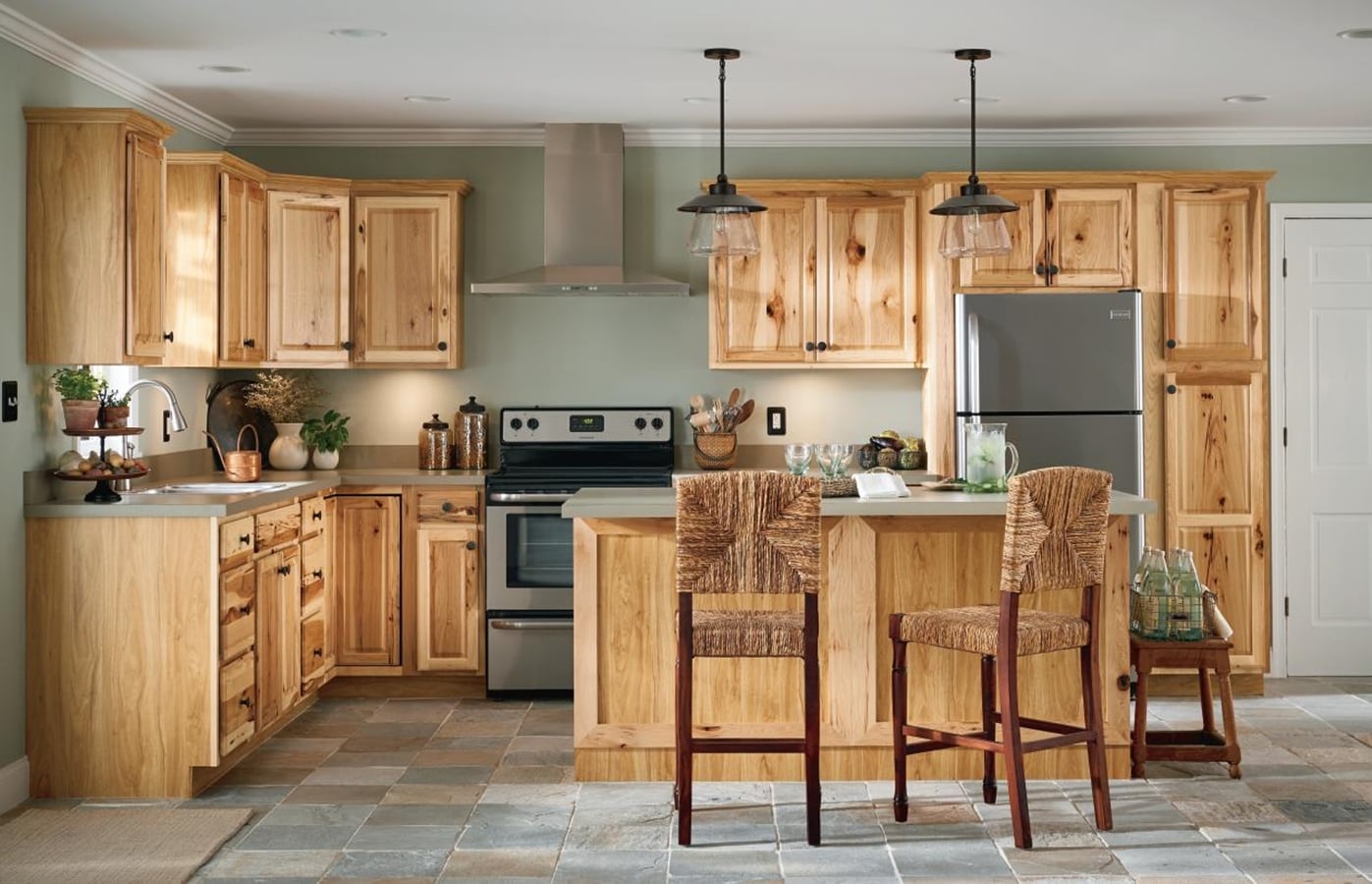 Shop Diamond NOW Denver Natural Rustic Hickory Kitchen Cabinet Collection  at Lowes.com