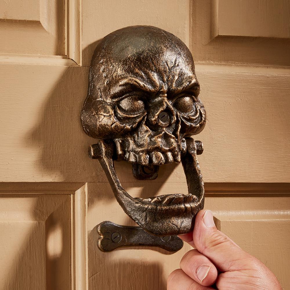 Design Toscano Knock-Jaw Skull Cast Iron Door Knocker SP2716 