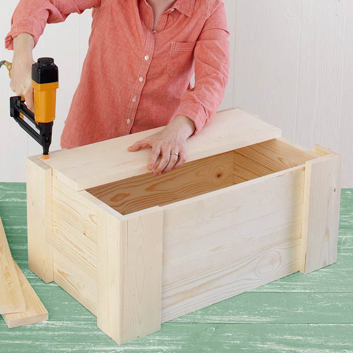 Making a simple wooden box 