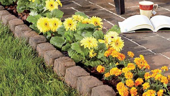 Create A Border Using Edging Stones, How To Fit Stone Garden Edging