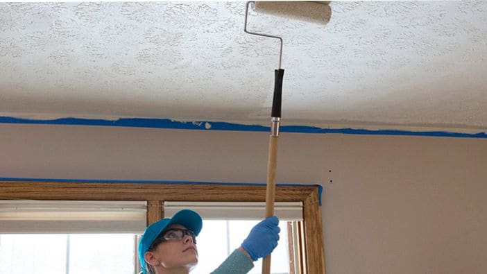 How To Paint A Ceiling Lowe S - How To Seal A Bathroom Ceiling Before Painting