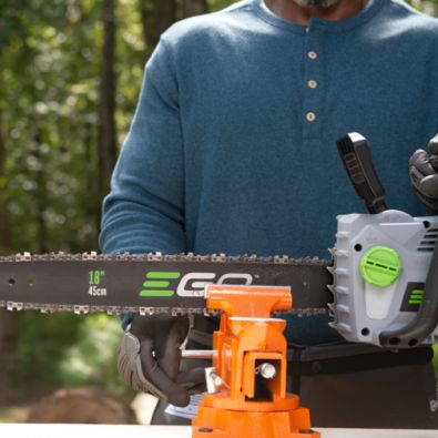 How to Use & Maintain a Battery-Powered Chainsaw