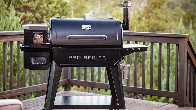 https://mobileimages.lowes.com/marketingimages/5d670e5d-bed7-4561-b4b0-71f98b81fb63/pellet-grill-and-pellet-smoker-buying-guide-hero.png