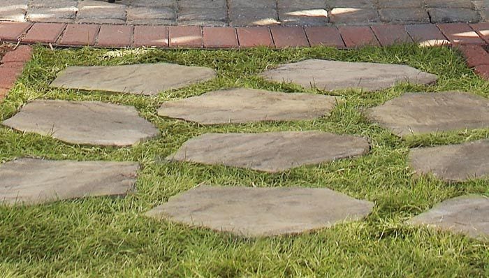 How To Make A Stepping Stone Walkway Lowe S   Ht Lay A Stepping Stone Walkway Hero 