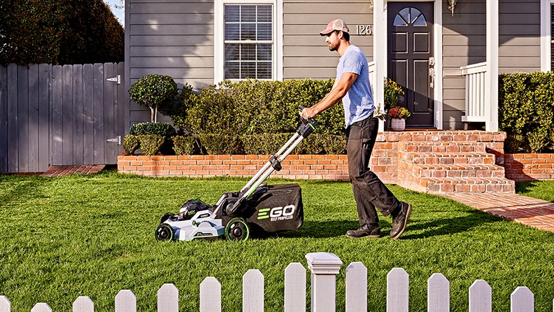 https://mobileimages.lowes.com/marketingimages/bb81f497-1877-4ef8-82cd-dfeb3709a1b9/hero-banner-choosing-the-best-lawn-mower-for-your-needs.png?scl=1