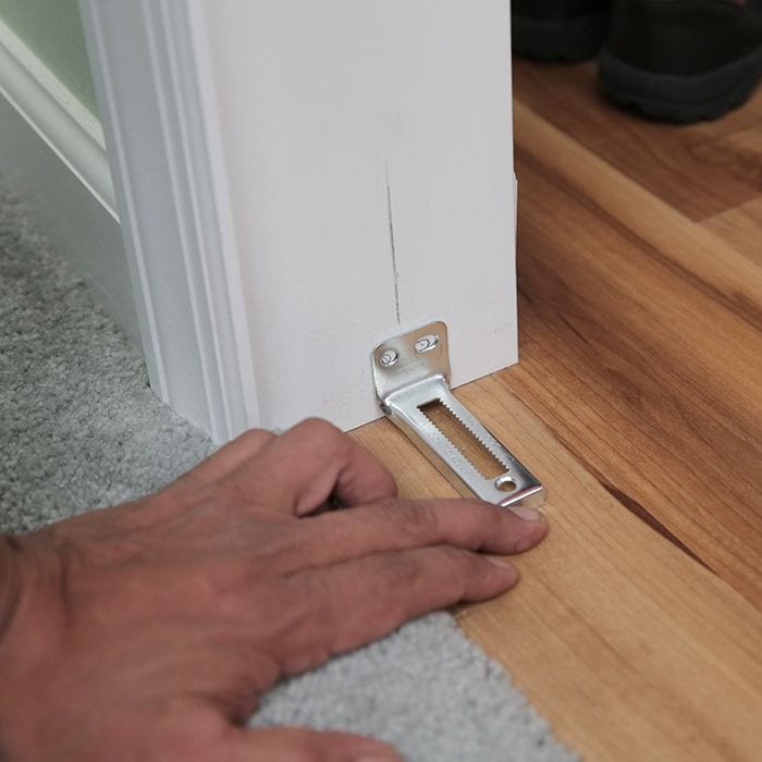 How To Install Bi Fold Doors, How To Put Sliding Closet Door Back On Track