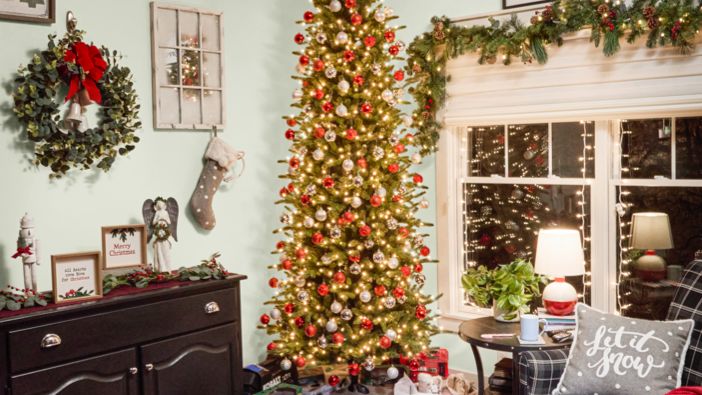 This Is How Much It Costs To Light Up Your Christmas Tree In 2022