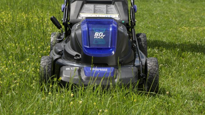 how-to-easily-mow-a-lawn-lowe-s