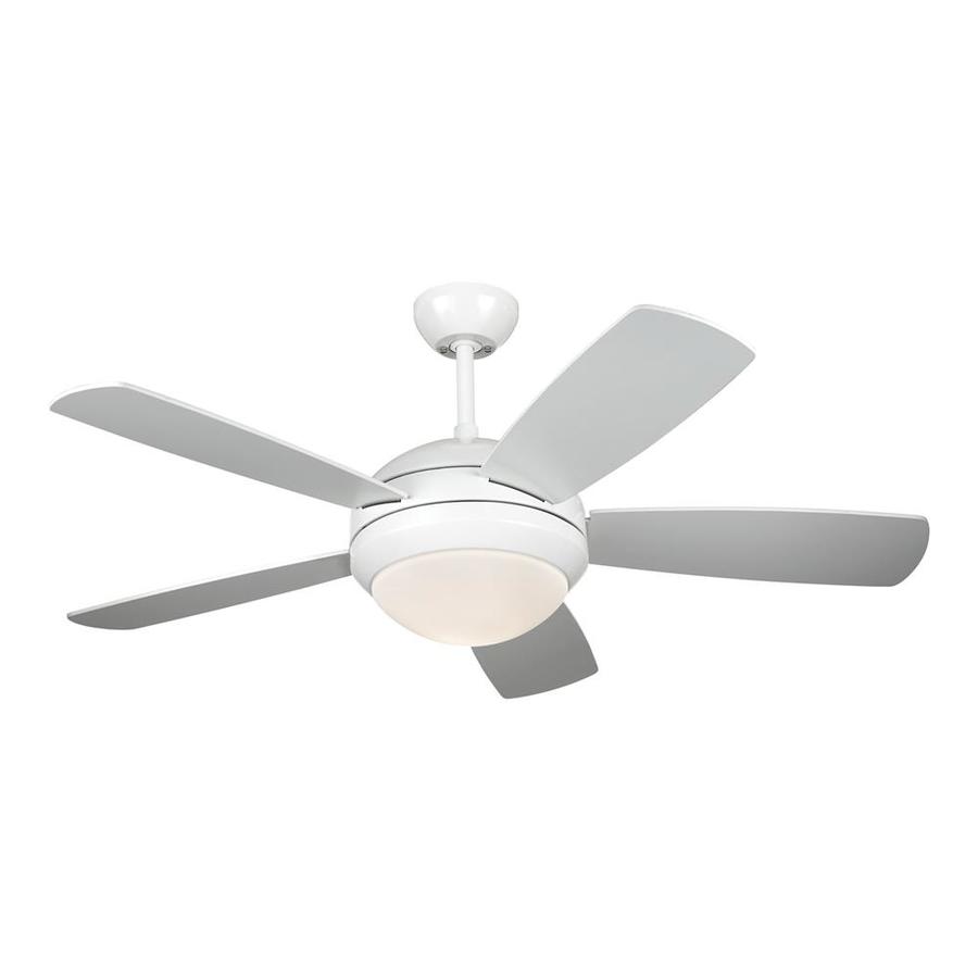 Monte Carlo Discus 44 In White Indoor Ceiling Fan With Light Kit