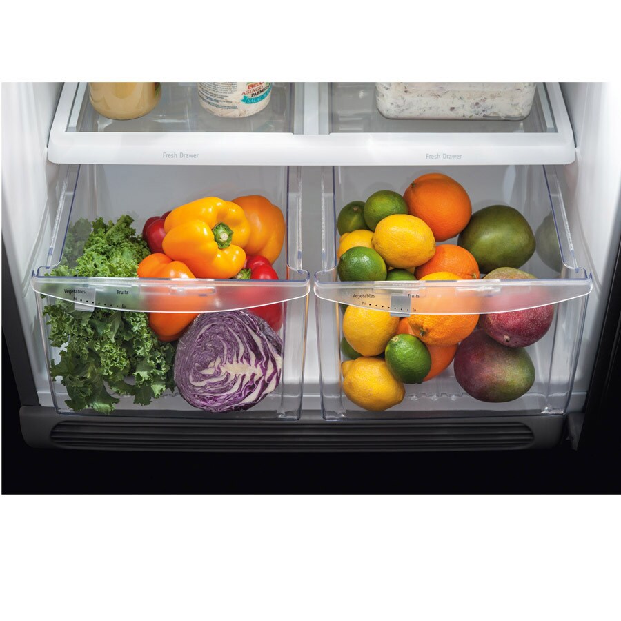 Frigidaire Gallery 18.1-cu ft Top-Freezer Refrigerator (Smudge