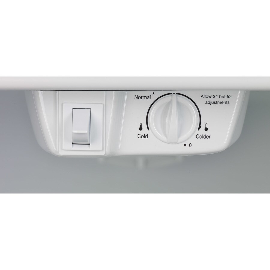 Frigidaire FFTR1621TW Top-Freezer-Refrigerators - View #7