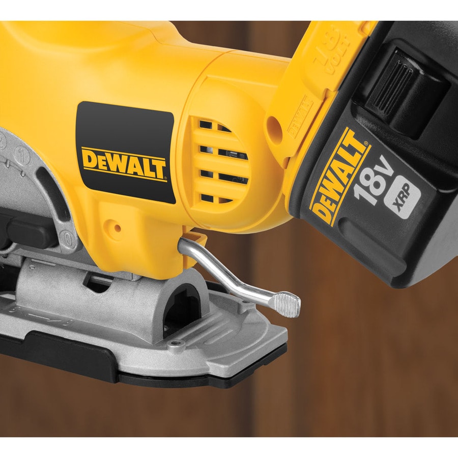 DEWALT 18-Volt Variable Speed Keyless Jigsaw (Battery Included) in the ...