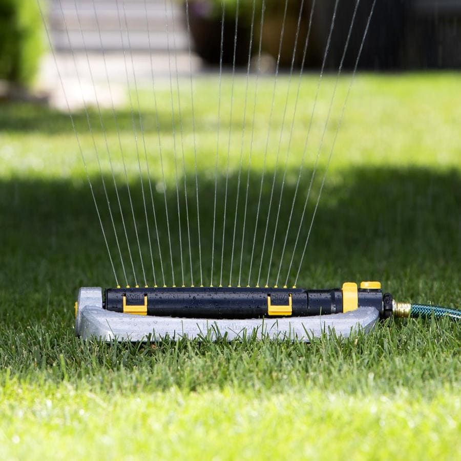 Melnor 4500-sq ft Oscillating Sled Lawn Sprinkler in the Lawn ...