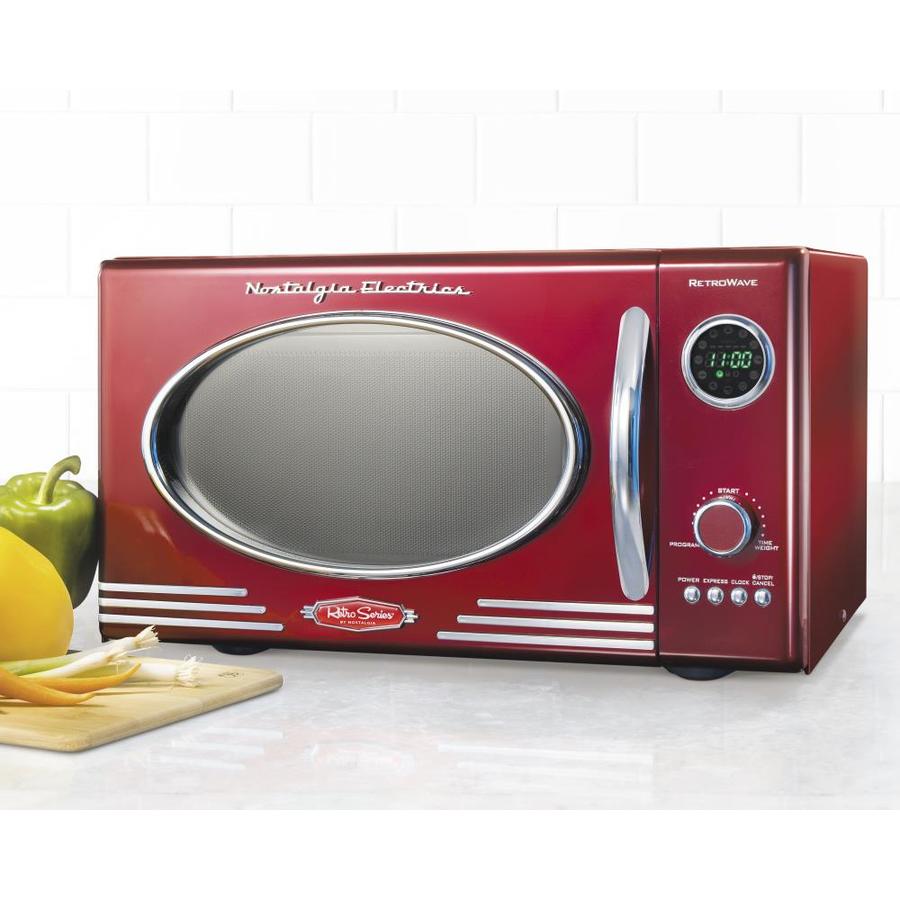 Nostalgia 0.9-cu ft 800-Watt Countertop Microwave (Retro Red) in the ...