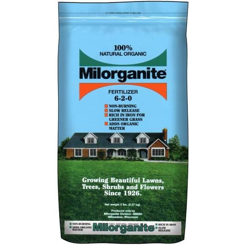 Milorganite 36-lb 2900-sq ft 5-2-0 Lawn Fertilizer in the Lawn