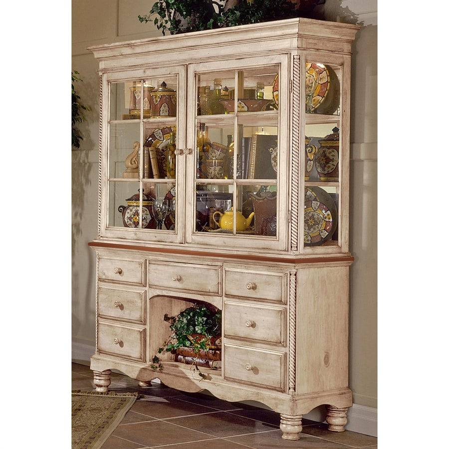 Hillsdale Furniture Wilshire Distressed Antique White Pine