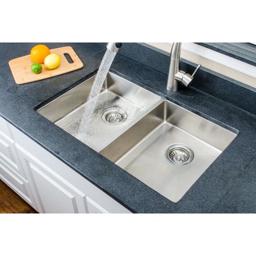 Wells Sinkware Speciality Series Undermount 29.38-in x 17.56-in ...